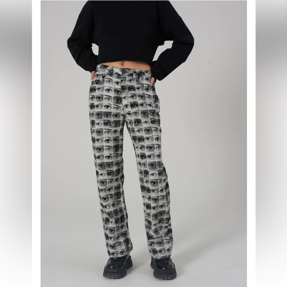 NWOT THE RAGGED PRIEST EYE JEANS